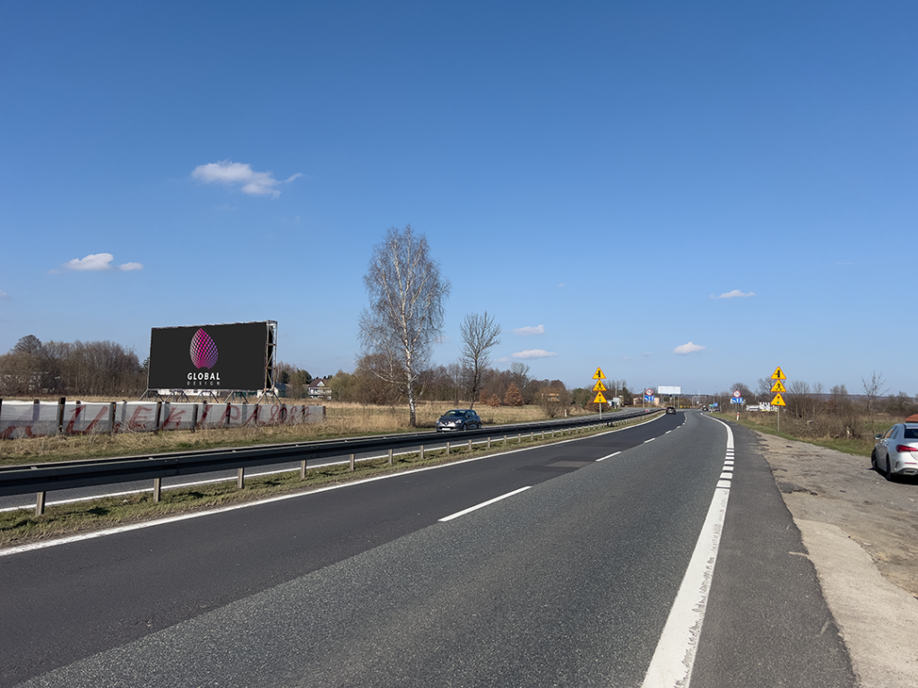 Tablice reklamowe zewnętrzne, Reklamy na bilbordach, Marketing bilbordowy, Wyświetlacze reklamowe uliczne, Duże formaty reklamowe, Zewnętrzne znaki promocyjne, Bilbordy przydrożne, Bilbordy cyfrowe, Reklama na pojazdach komunikacji miejskiej, Reklamy miejskie,